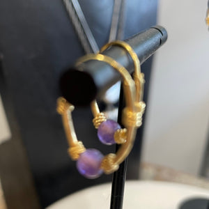 Small hoop gold-plated ZINC earrings with violet stone
