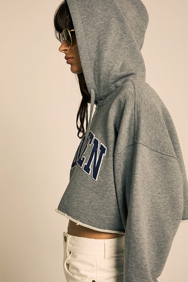 HOODIS & SWEATS & TEES