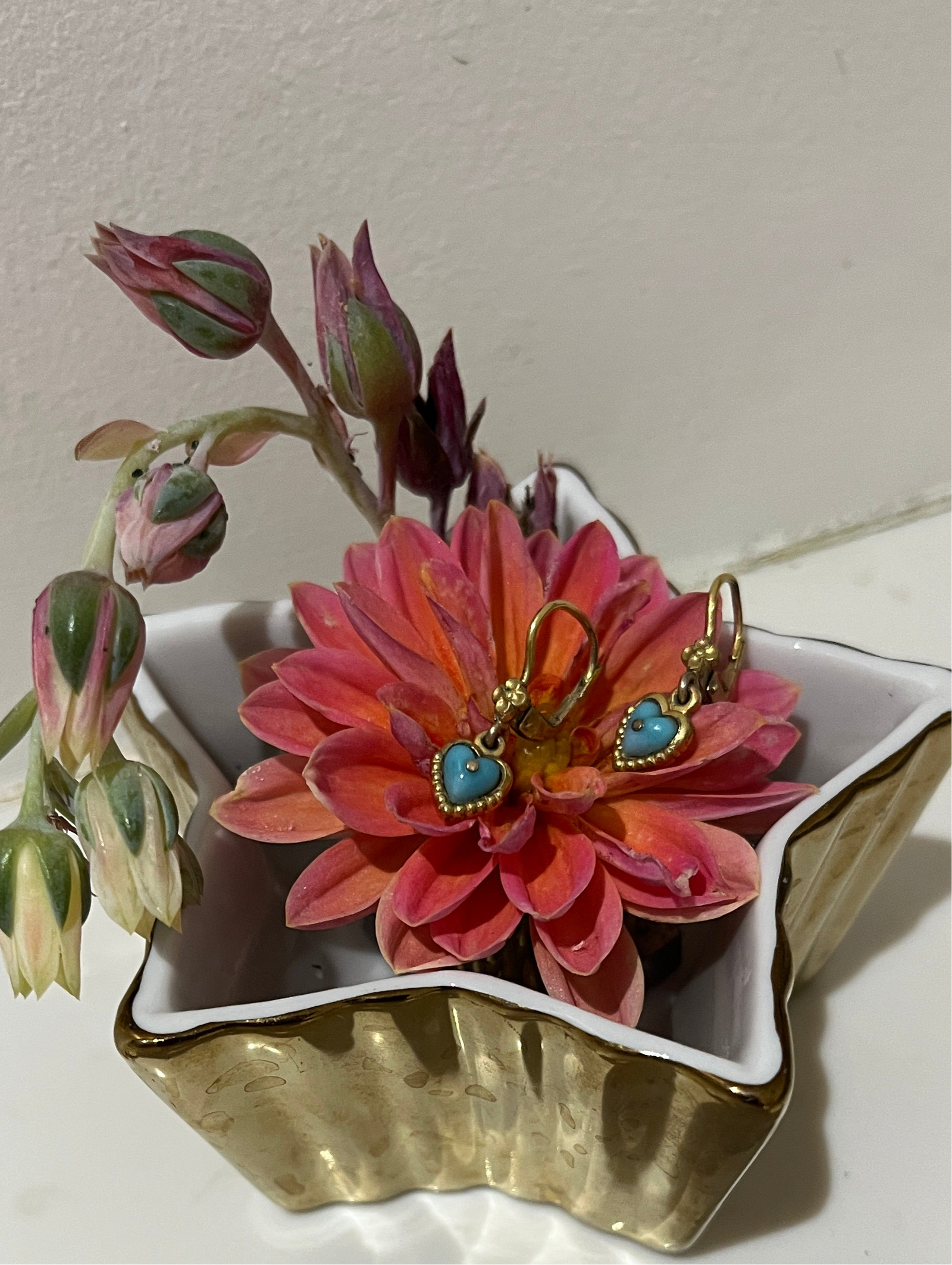 Vintage Dangle Gold Heart Earrings