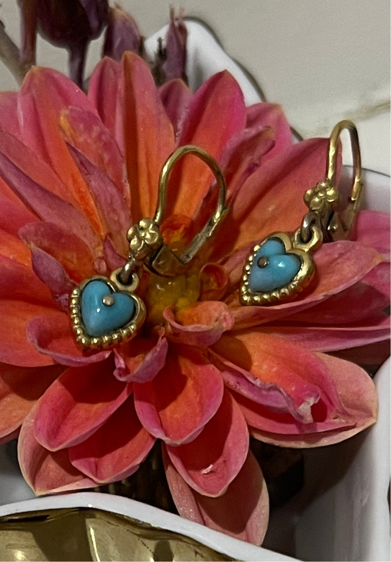 Vintage Dangle Gold Heart Earrings