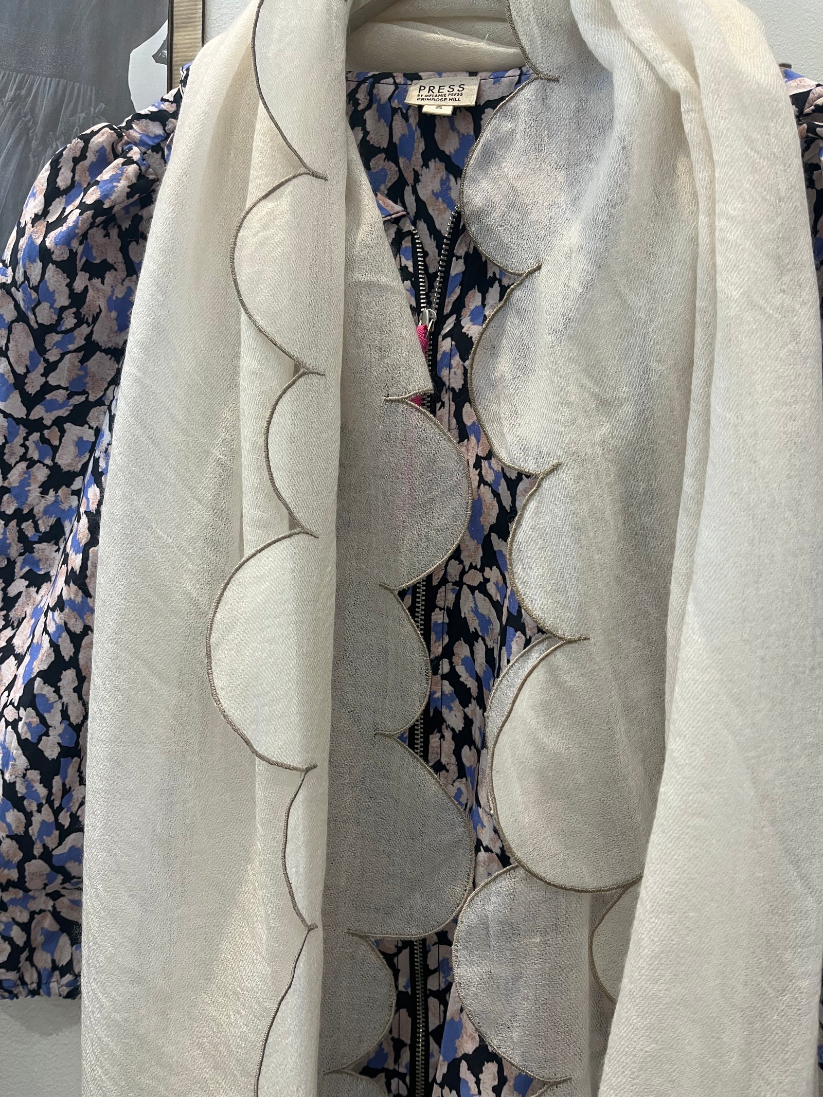 Cashmere Scallop Edge Scarf