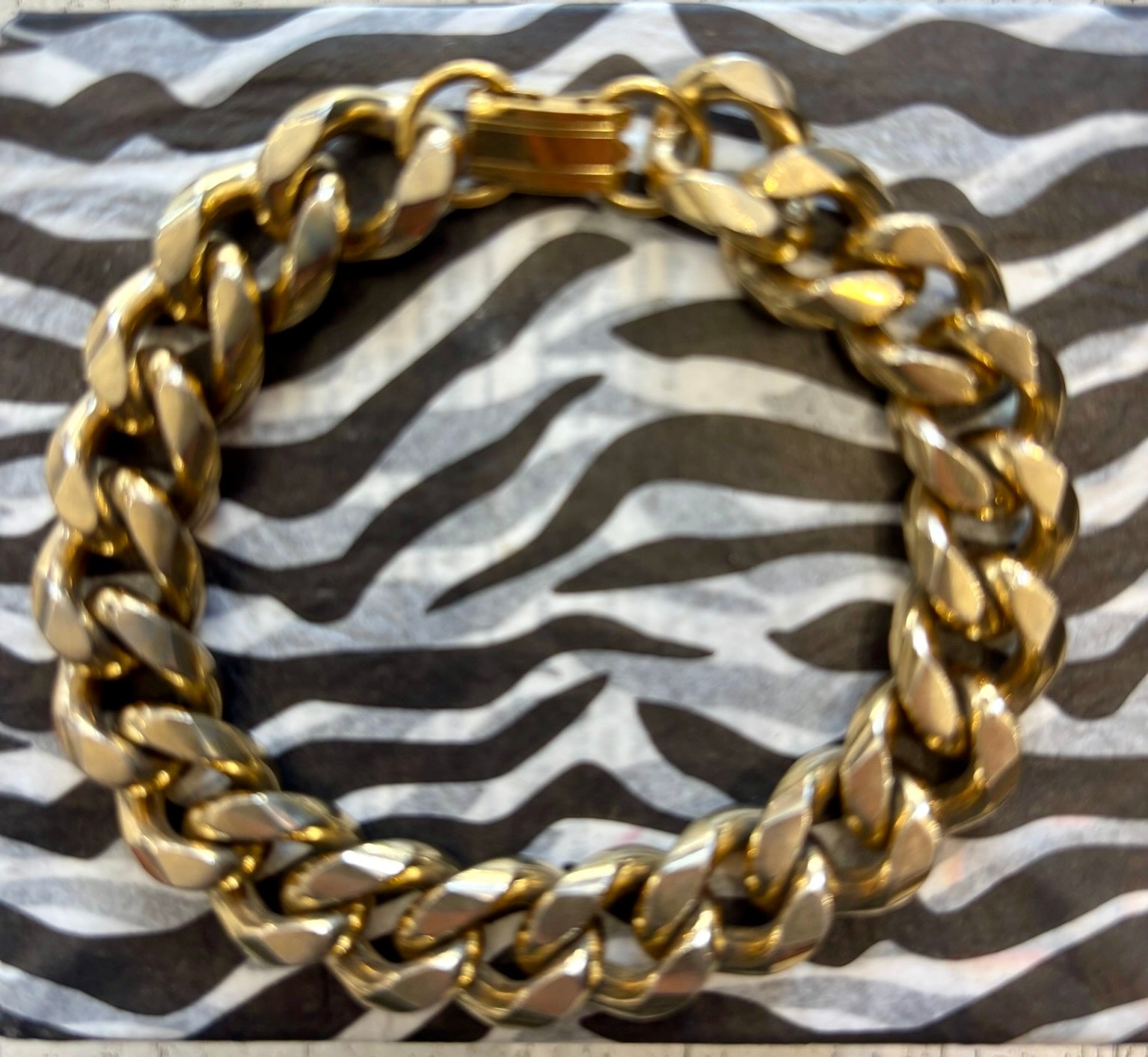 Vintage Costume-Gold Bracelet