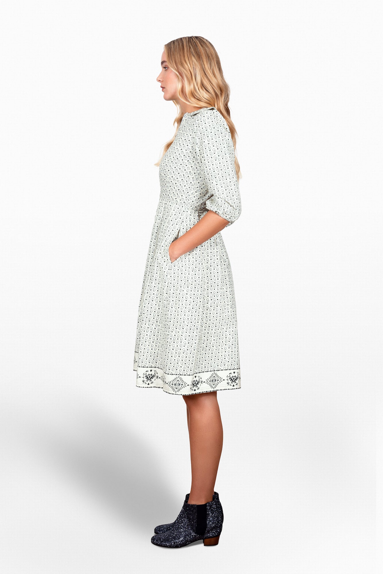 Melanie press cream sonnet dress