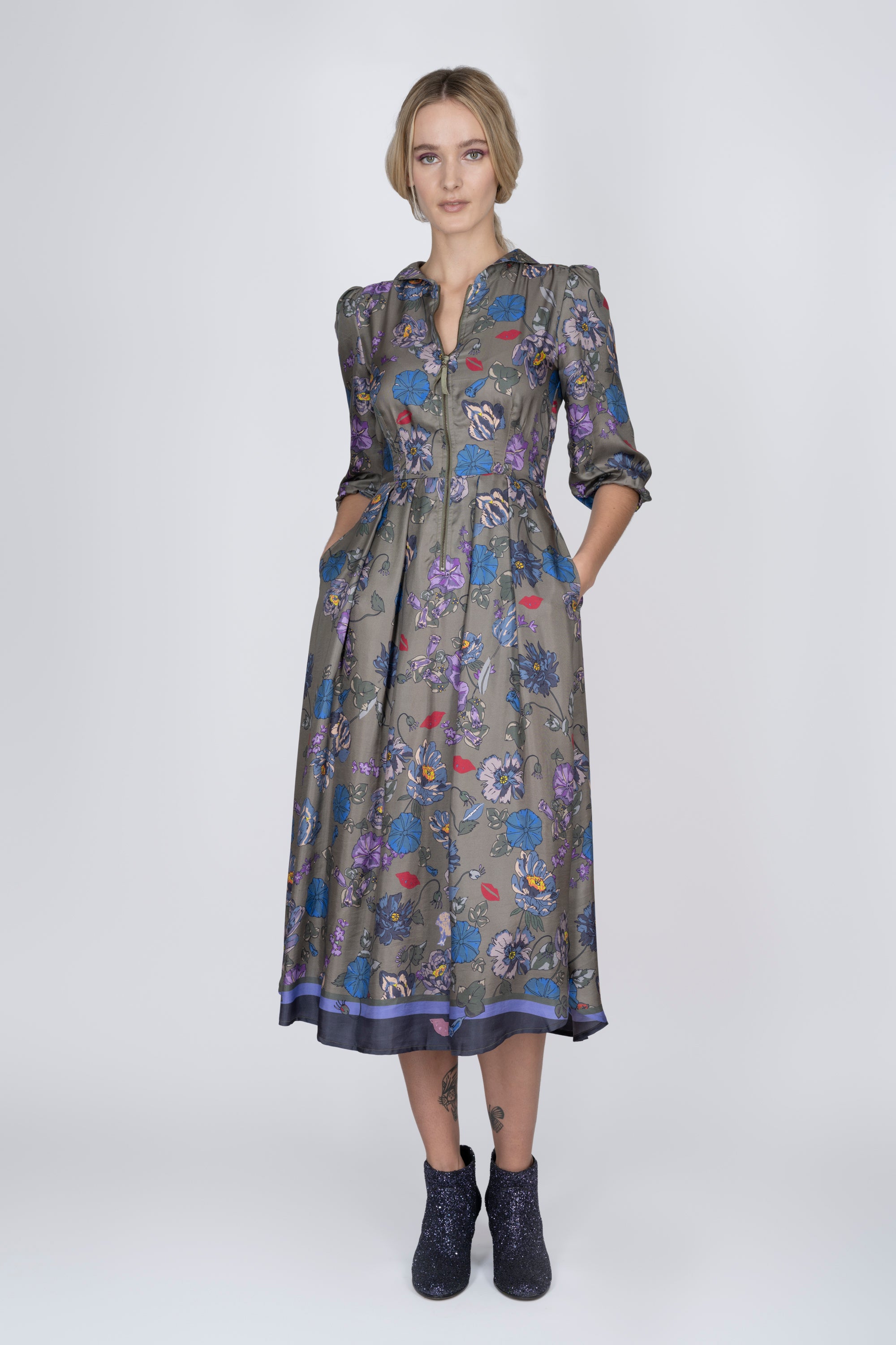 Long Silk Sonnet Dress in Olive Macro Print